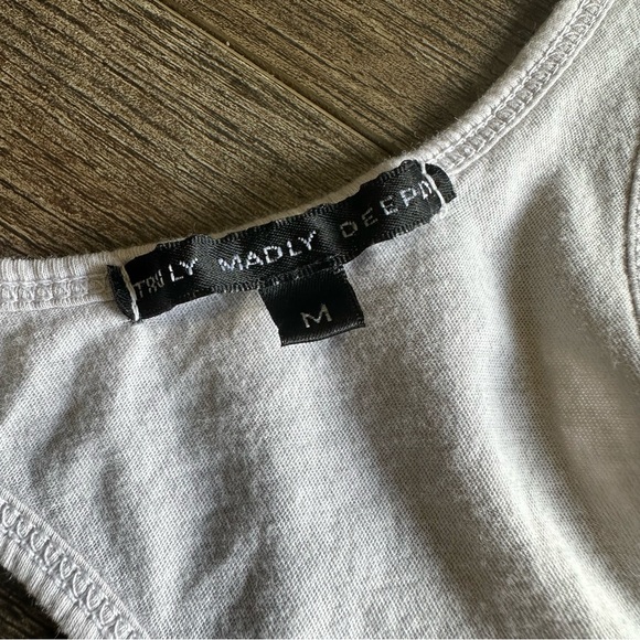 Truly Madly Deeply Tank Top Size Medium Scoop Neck Razorback - Picture 4 of 5